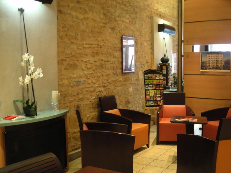 Au Patio Morand 3*