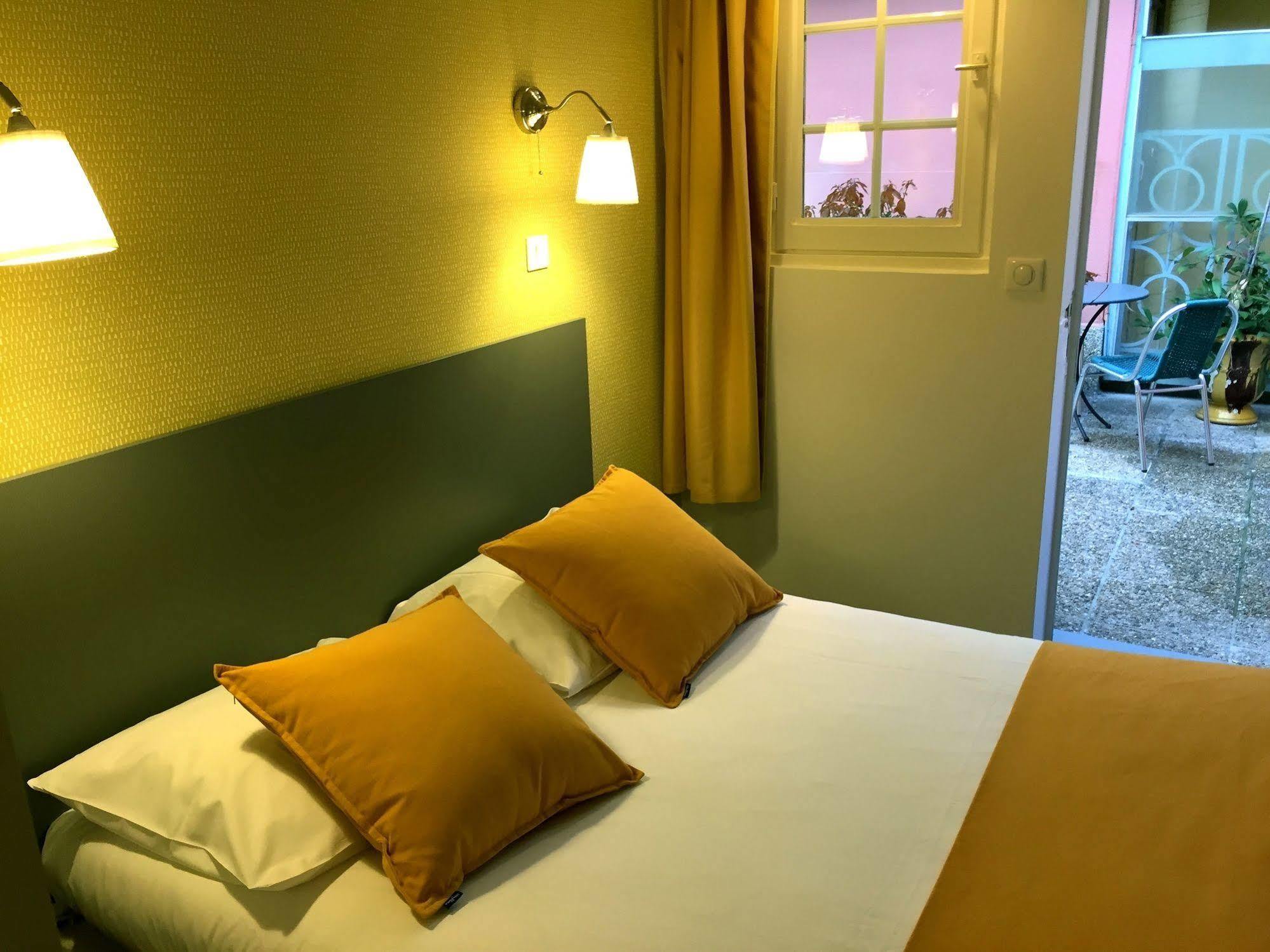 Au Patio Morand Hotel 3*