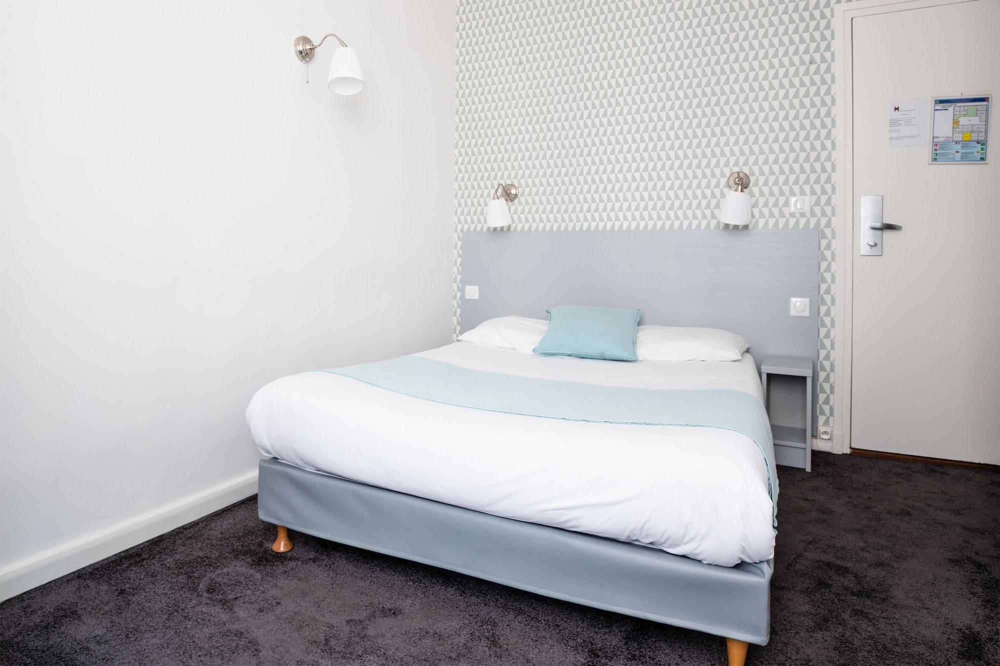 Au Patio Morand Hotel 3*