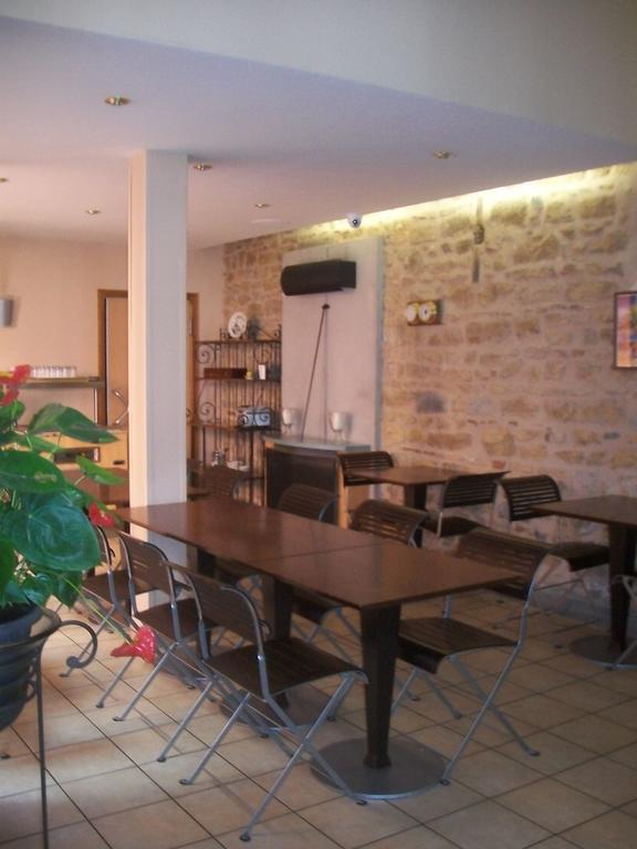 Au Patio Morand 3*