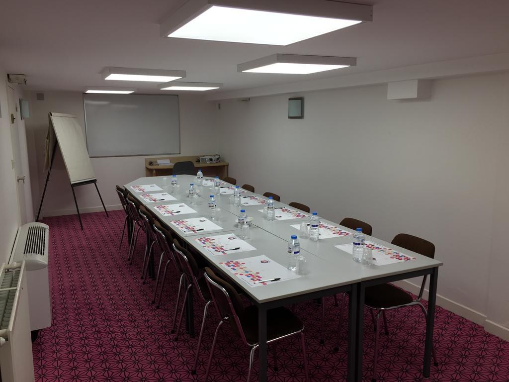 Hotel Au Patio Morand 3*
